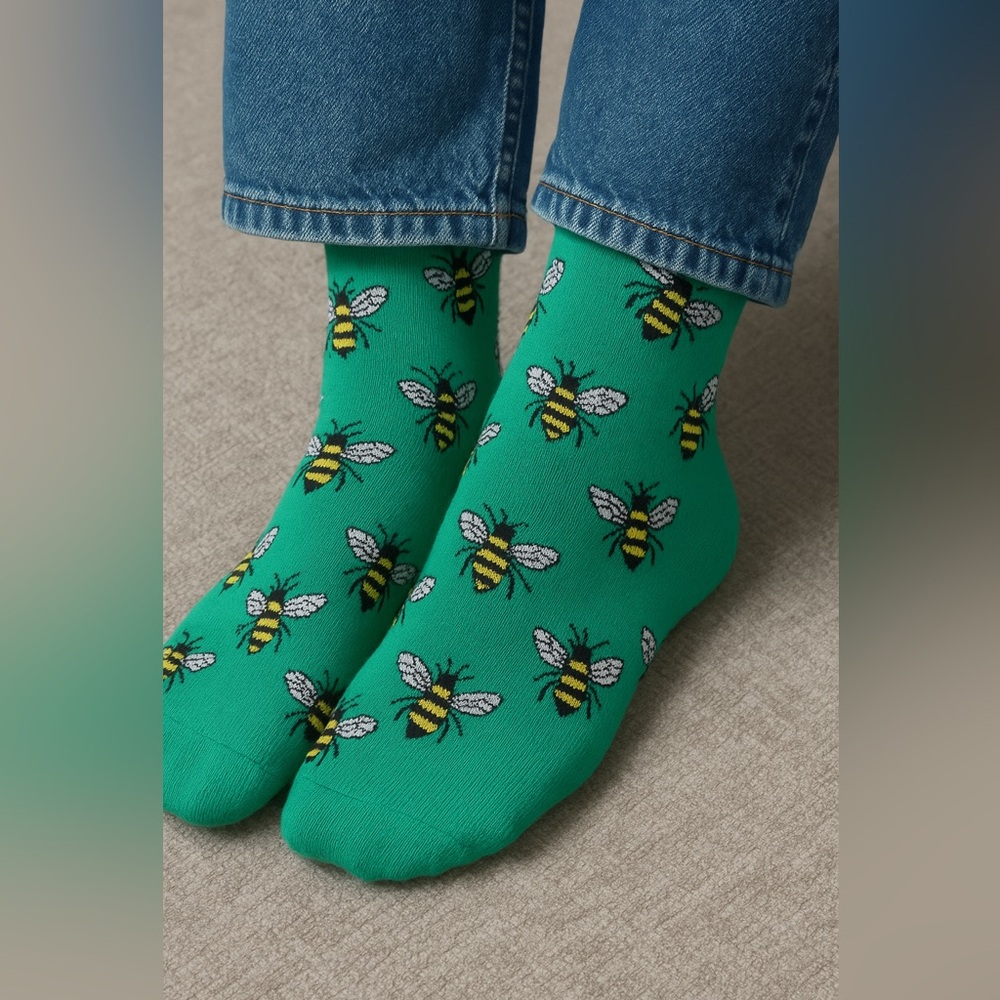 NWT H&M Patterned Socks Green/Bees Unisex US 10-11.5